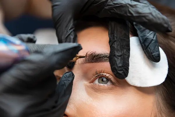 El microblading es una técnica innovadora que para que tenga el efecto deseado se deben seguir diversos cuidados. Una de las principales dudas es ¿a los cuantos días me puedo...